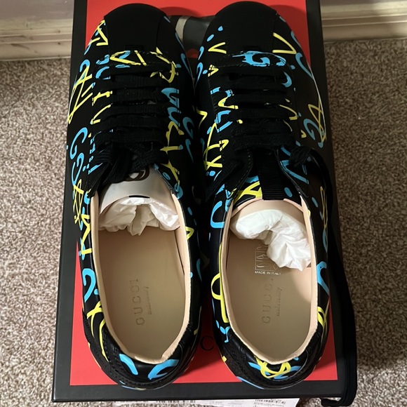 Gucci Ghost Sneaker - Picture 2 of 7